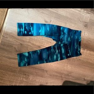 Old Navy Active Crop Leggings